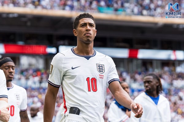 世界杯FIFA体育新闻:裘德·贝林厄姆没想到自己会获得这项最新荣誉。/ Calvin Hernandez/Eurasia Sport Images/Getty Images