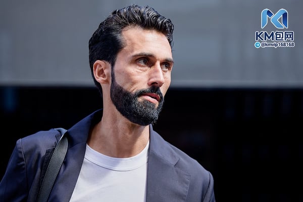 世界杯FIFA体育新闻:阿尔瓦罗·阿尔韦罗亚执教富勒姆以来,球队在英超联赛中尚未取得胜利。/ Pedro Porru/MB Media/Getty Images