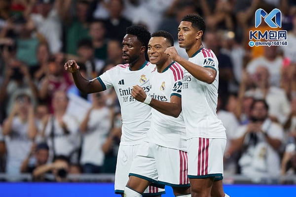 世界杯FIFA体育新闻：皇家马德里的攻击线已经星光熠熠。/ Alvaro Medranda/Quality Sport Images/Getty Images