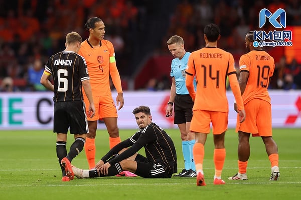 世界杯FIFA体育新闻:凯·哈弗茨(中)被迫退出德国国家队。/ Lars Baron/Getty Images