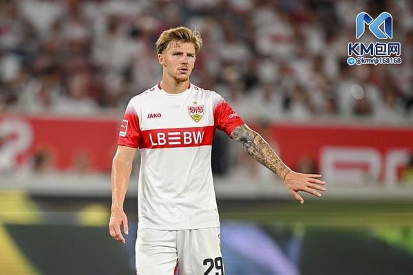 世界杯FIFA体育新闻:芬恩·耶尔奇在德国崭露头角。/ Harry Langer/DeFodi Images/Getty Images