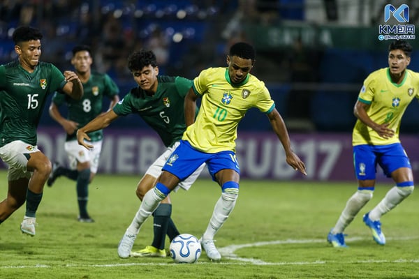 世界杯FIFA体育新闻:爱德华多的弱点都是他这个年龄段球员常见的。/ Martín Fonseca/Eurasia Sport Images/Getty Images