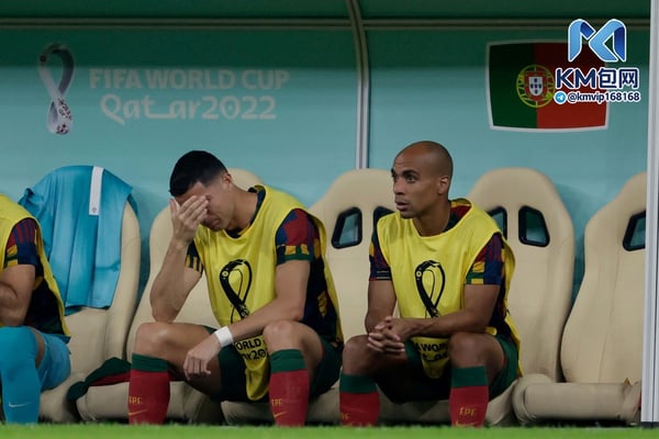 世界杯FIFA体育新闻:替补席。/ Rico Brouwer/Soccrates/Getty Images