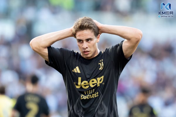 世界杯FIFA体育新闻：肯南·耶尔德兹一直与离开尤文图斯的传闻联系在一起。/ Giuseppe Maffia/NurPhoto/Getty Images