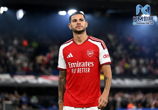 世界杯FIFA体育新闻:阿森纳在夏季转会窗口签下布鲁诺·吉马良斯,加强了中场实力。/ David Price/阿森纳足球俱乐部/Getty Images