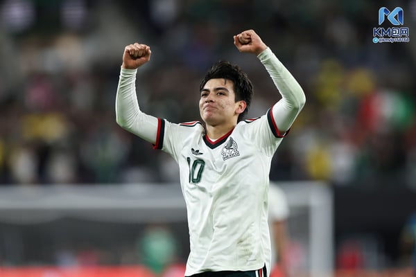 世界杯FIFA体育新闻：吉尔伯托·莫拉可能在一月份被出售。/ Omar Vega/Getty Images