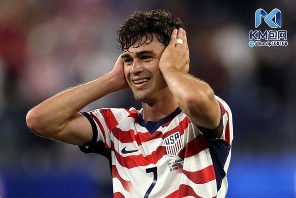 世界杯FIFA体育新闻:乔瓦尼·雷纳在美国国家队重回巅峰。/ Jamie Squire/Getty Images
