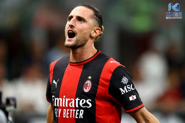 世界杯FIFA体育新闻:阿德里安·拉比奥的职业生涯可谓跌宕起伏。/ Antonino Lagana/Getty Images