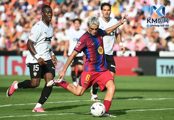 世界杯FIFA体育新闻:佩德里是世界上最好的球员。/ Jose Jordan/AFP/Getty Images