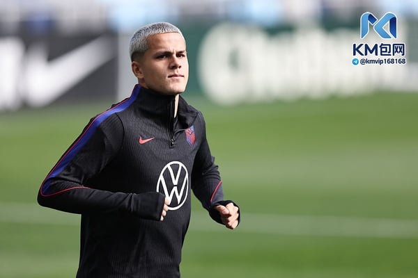 世界杯FIFA体育新闻:苏利文是美国男足的下一个希望之星。/ Omar Vega/Getty Images