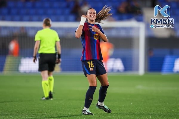 世界杯FIFA体育新闻:塞拉约迪是一位技术精湛的中场球员。/ Judit Cartiel/Getty Images
