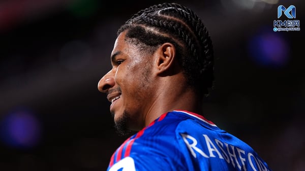 世界杯FIFA体育新闻:马库斯·拉什福德在曼联对阵利兹联的比赛中未能获得出场机会。/ Angel Martinez/Getty Images