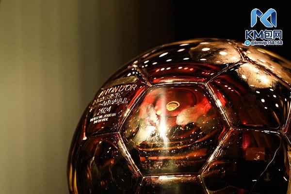世界杯FIFA体育新闻：拉明·亚马尔和基利安·姆巴佩是金球奖的两大热门人选。/ Franck Fife/AFP/Getty Images