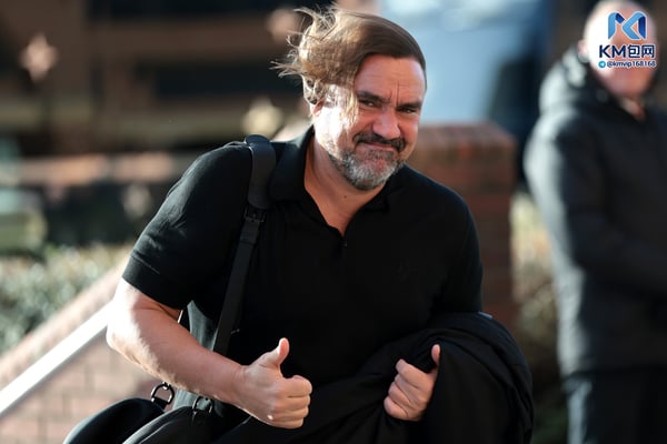 世界杯FIFA体育新闻:强风给光明球场造成了严重破坏。/ Ian MacNicol/Getty Images