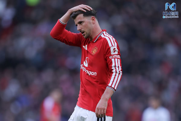 世界杯FIFA体育新闻:梅森·芒特的运气不太好。/ James Gill/Danehouse/Getty Images