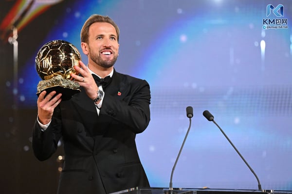 世界杯FIFA体育新闻：哈里·凯恩仍在巴塞罗那的引援名单上。/ Jeff Spicer/UEFA/Getty Images