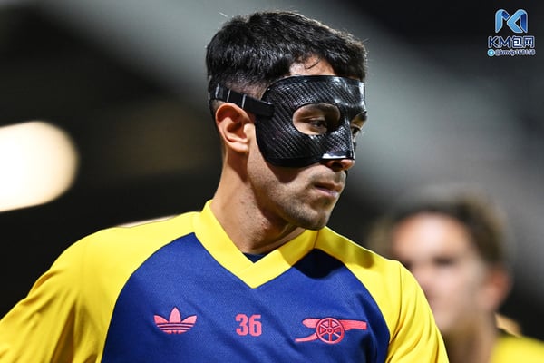 世界杯FIFA体育新闻：马丁·苏比门迪换了新造型，而且可能要转会到新俱乐部了。/ Stuart MacFarlane/阿森纳足球俱乐部/Getty Images